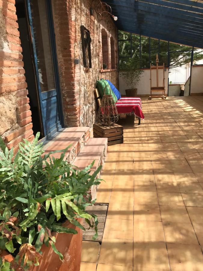 Le Mas Petit Thuir Exterior foto